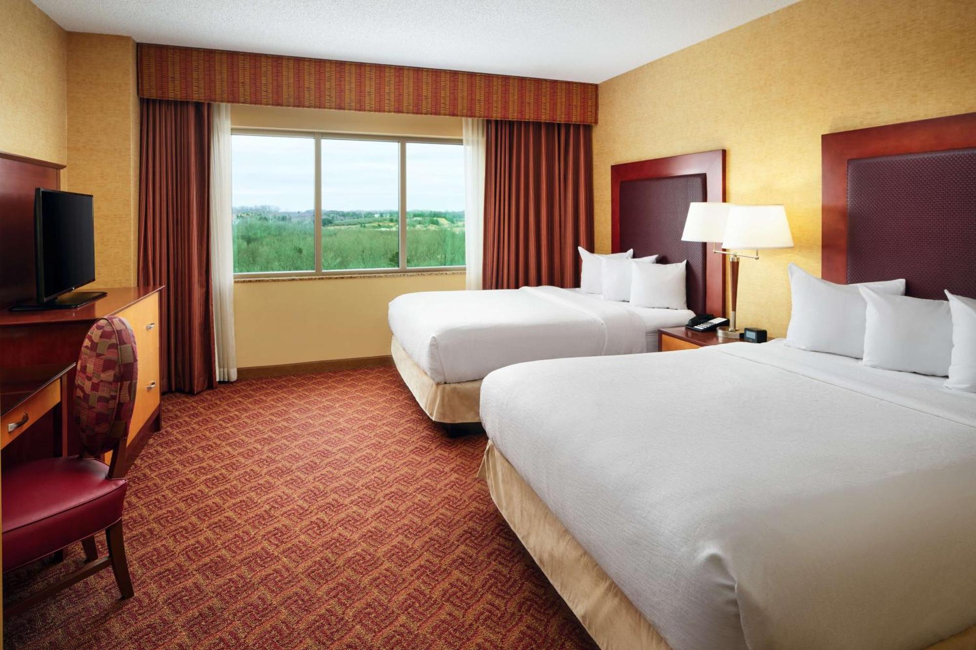 Embassy By Hilton Charlotte Golf & Resort