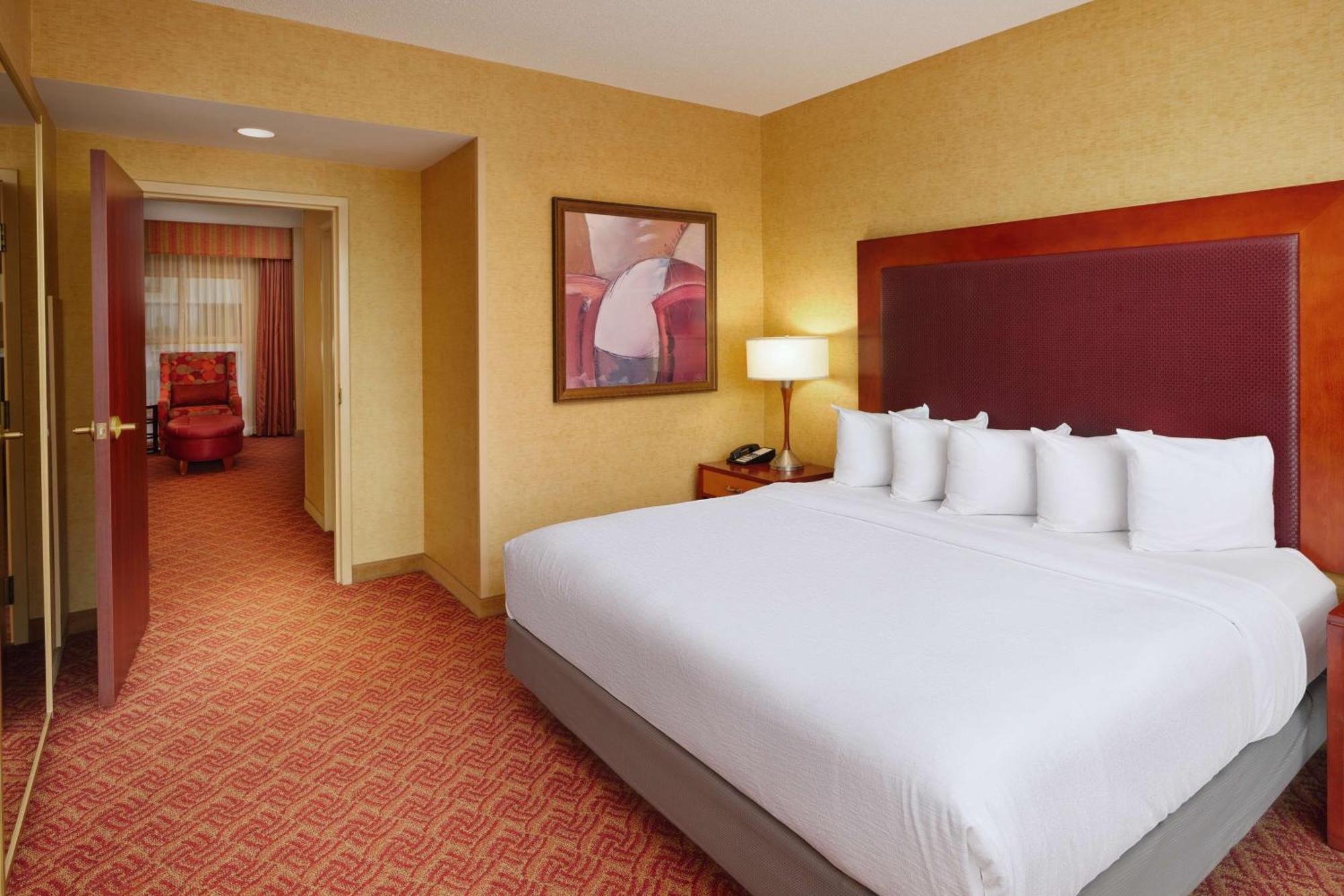 Resort Embassy By Hilton Charlotte Golf & 3*
