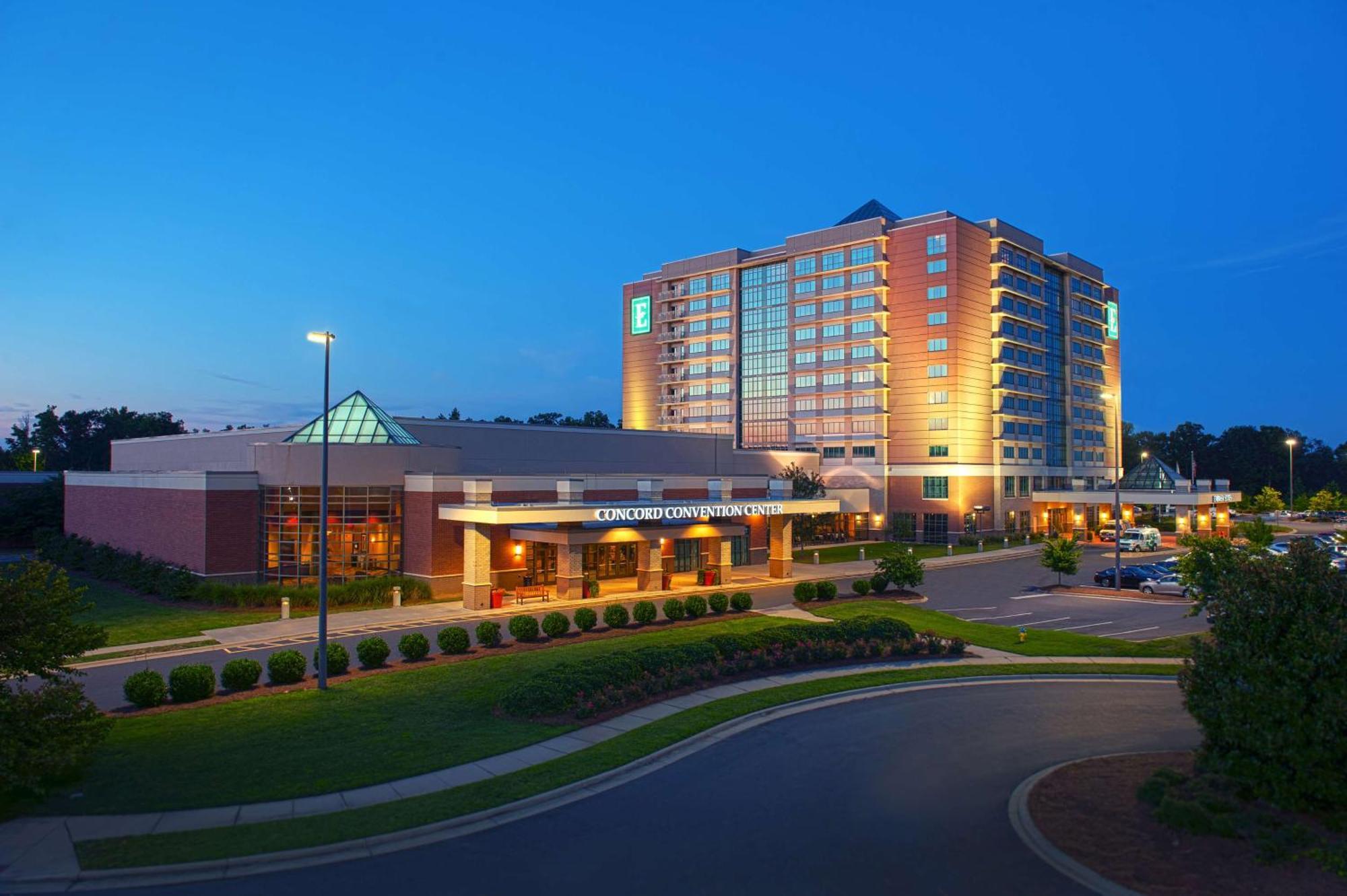 Embassy By Hilton Charlotte Golf &