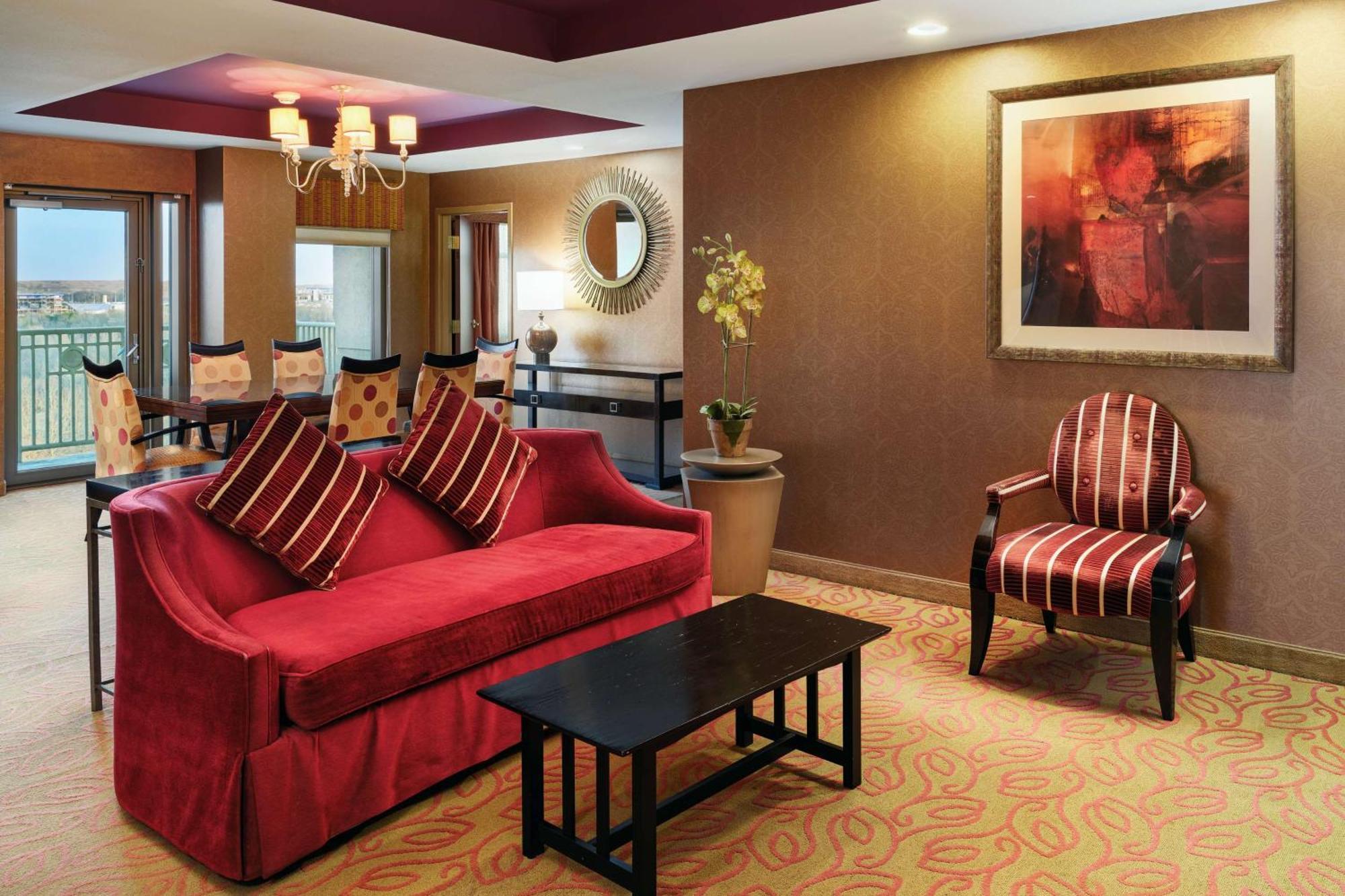 Embassy By Hilton Charlotte Golf & Concord