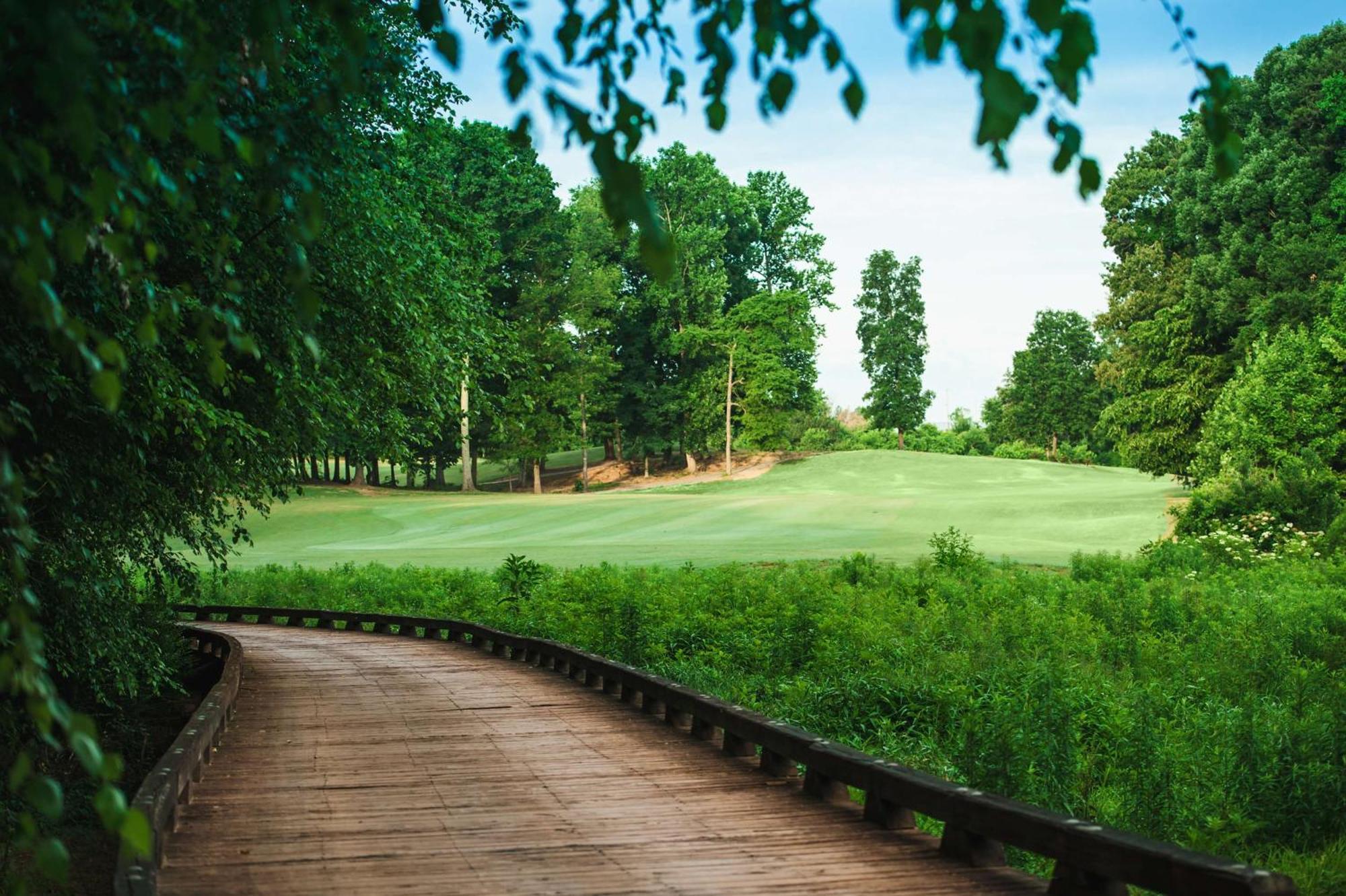 Resort Embassy By Hilton Charlotte Golf &
