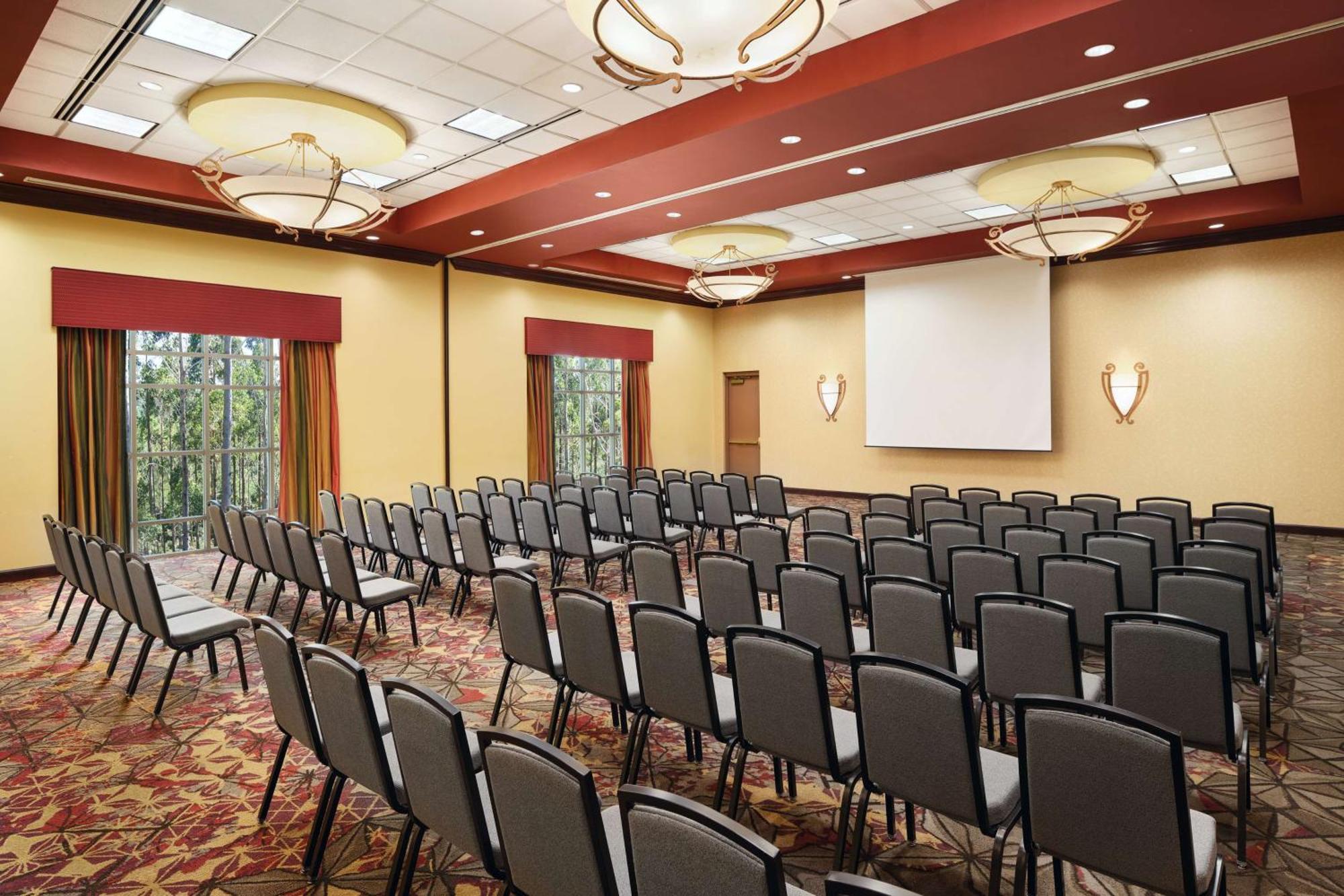 Embassy By Hilton Charlotte Golf & Resort Concord