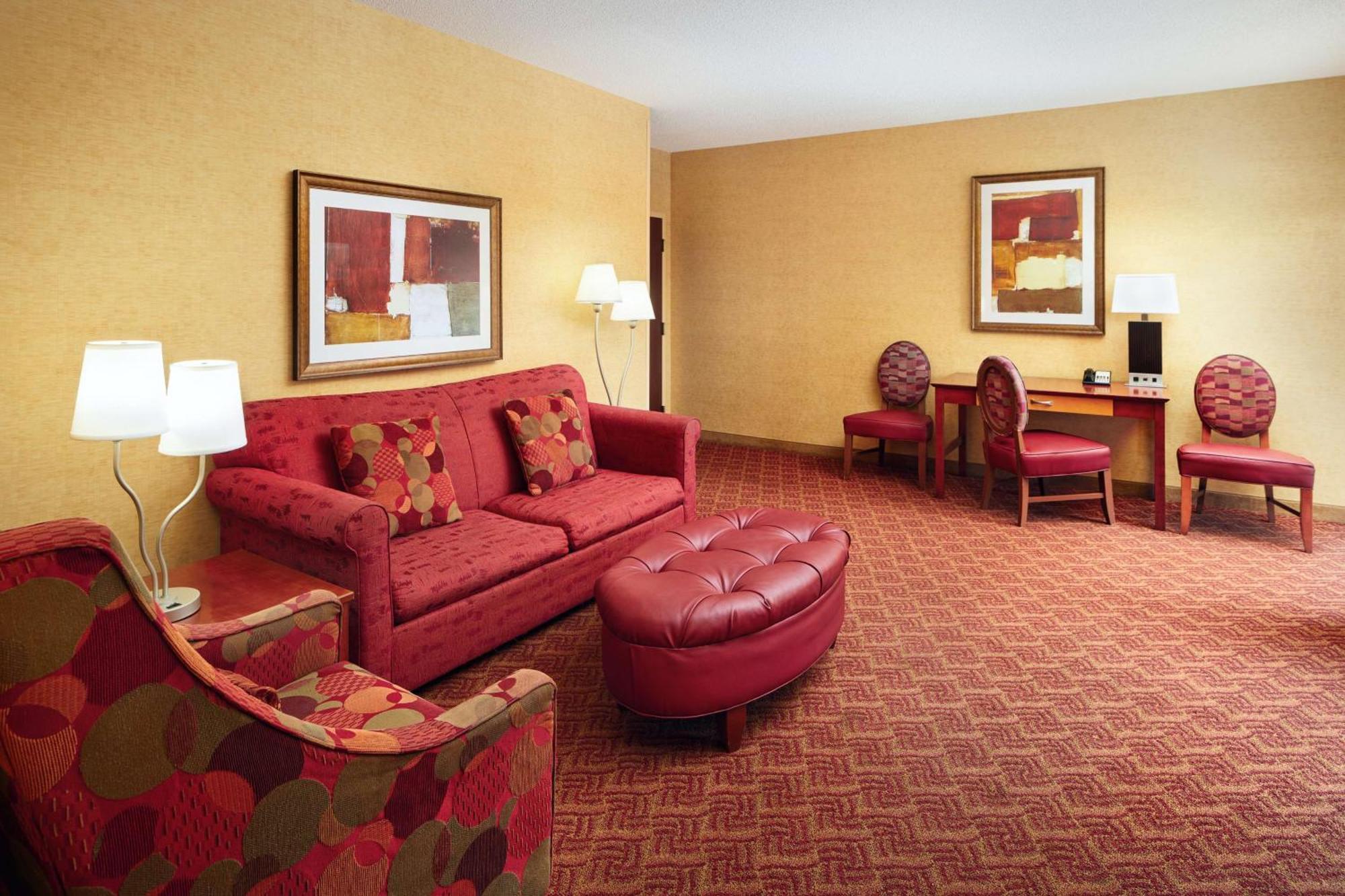 Embassy By Hilton Charlotte Golf & Resort 3*
