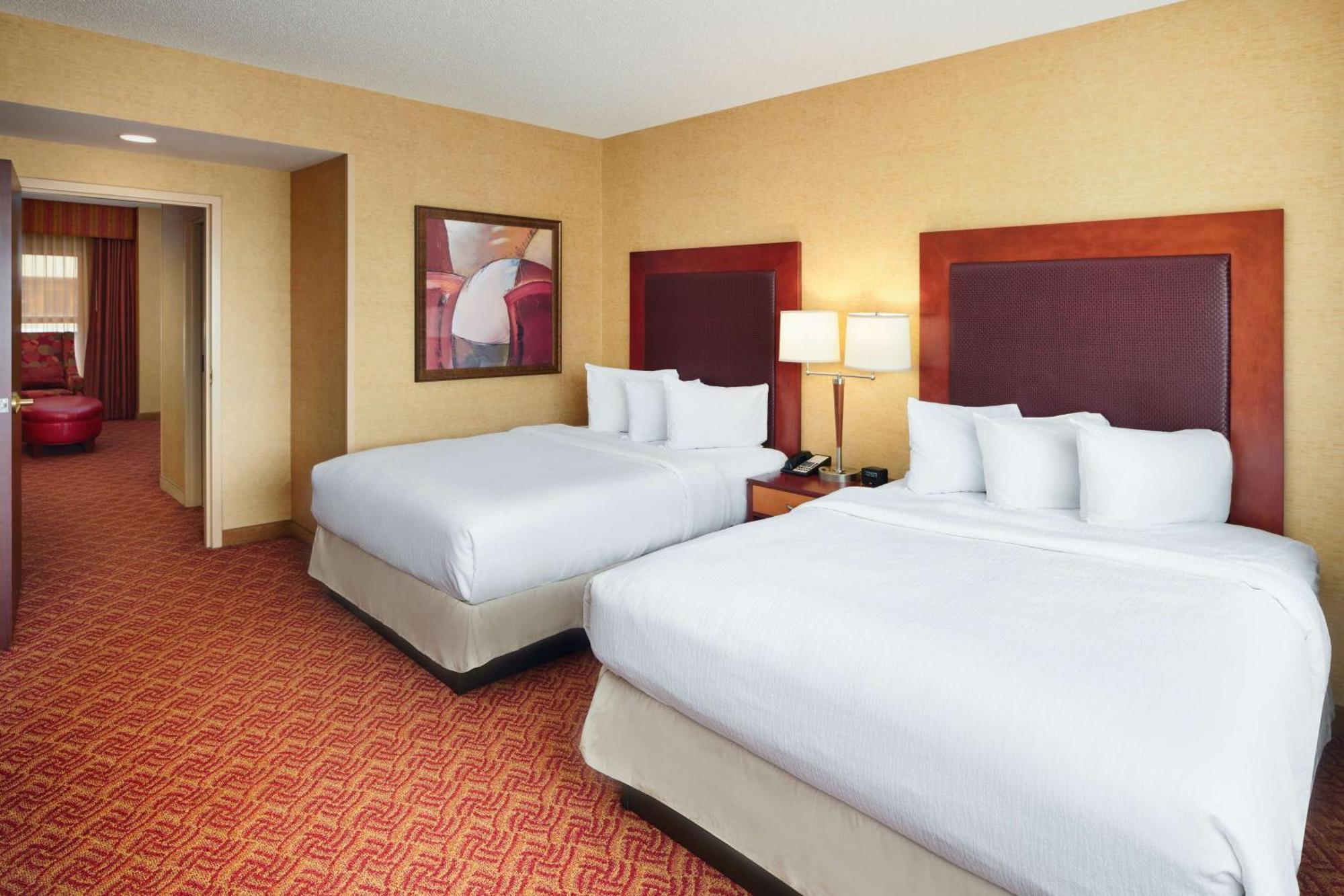 Embassy By Hilton Charlotte Golf &