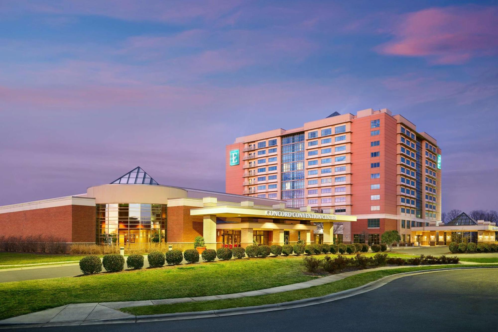 Embassy By Hilton Charlotte Golf & Concord